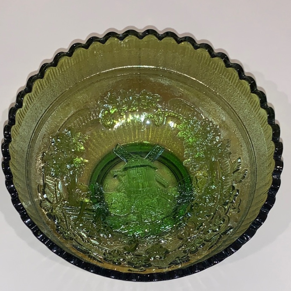 Vintage Imperial Iridescent Glass Green Ruffled Edge Windmill Bowl
